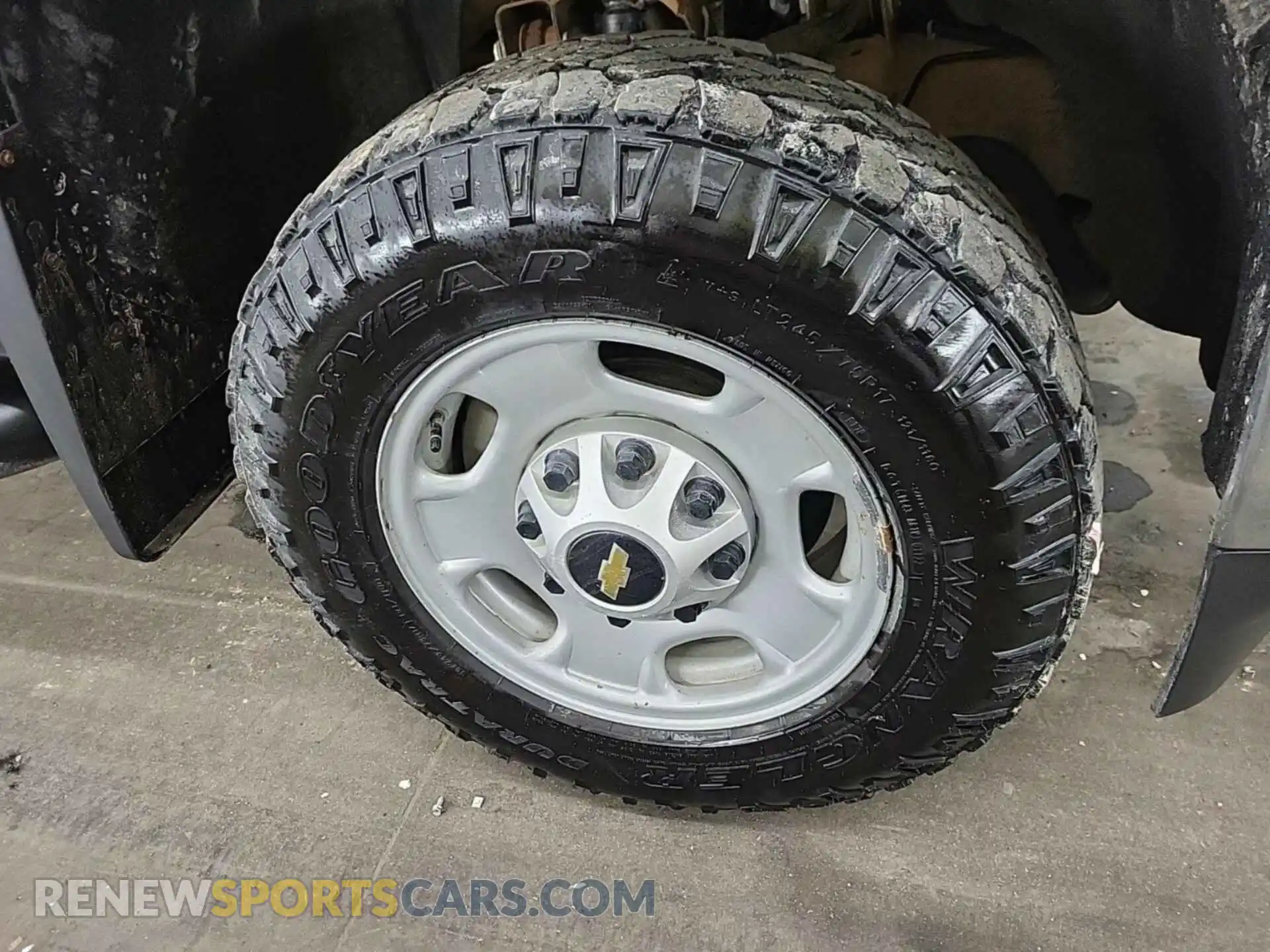 1 Photograph of a damaged car 2GC2KREG9K1158633 CHEVROLET SILVERADO 2019