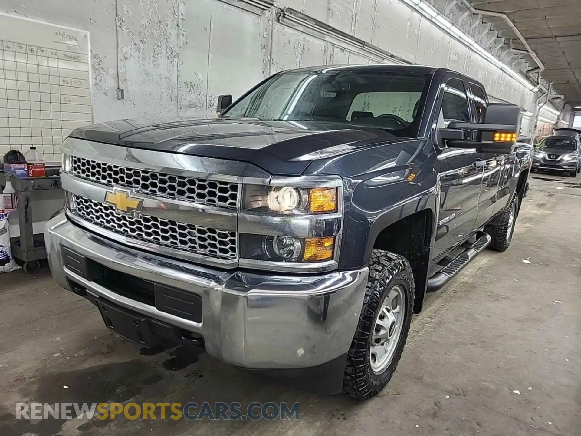 3 Photograph of a damaged car 2GC2KREG9K1158633 CHEVROLET SILVERADO 2019