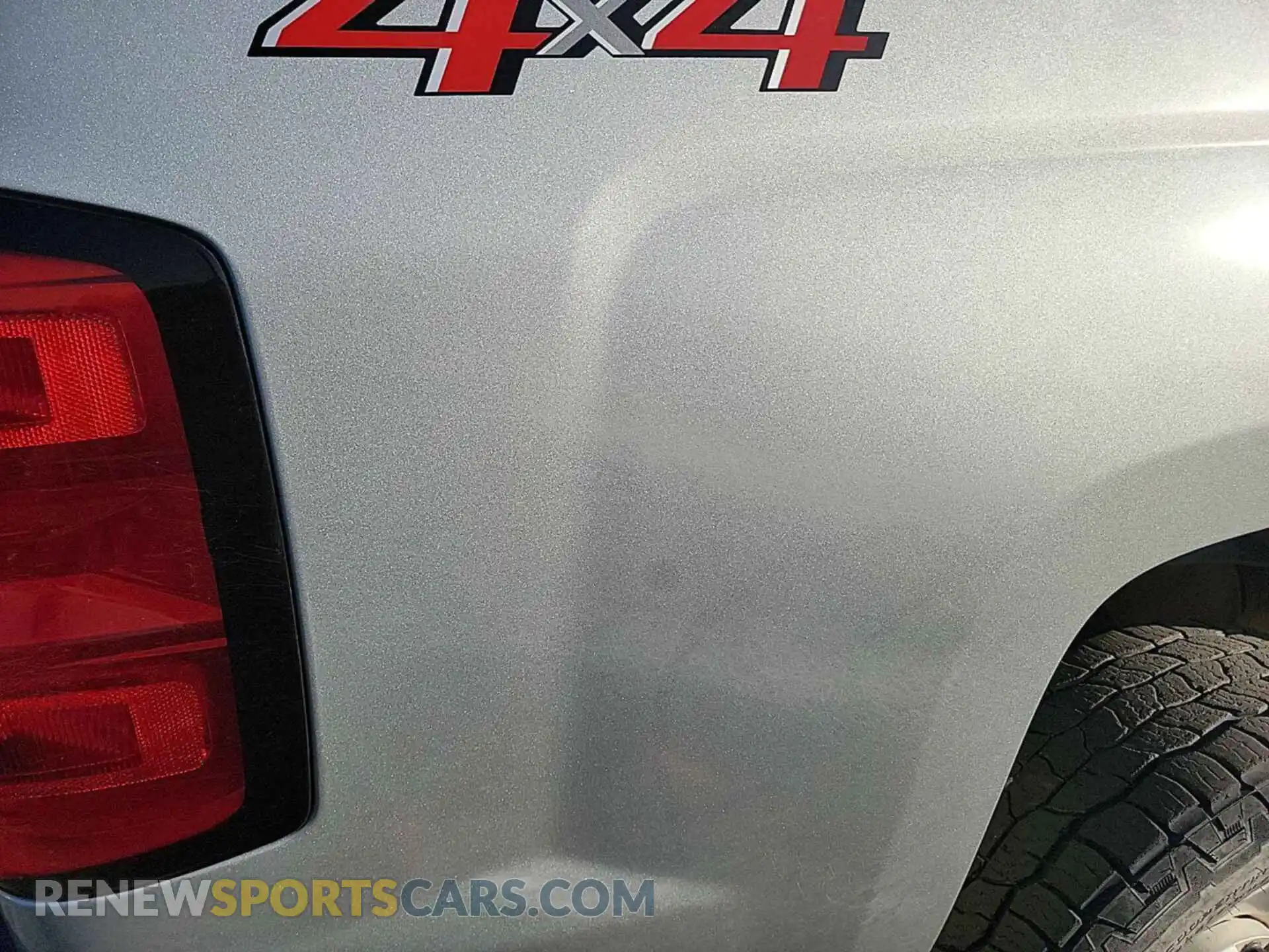 2 Photograph of a damaged car 2GC2KREG9K1161659 CHEVROLET SILVERADO 2019