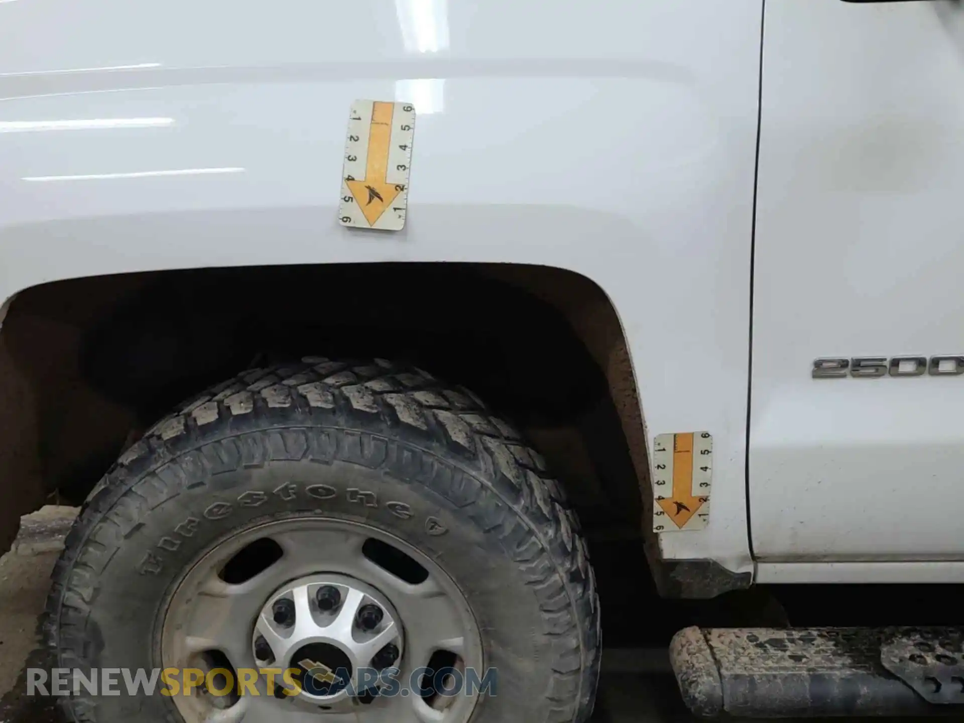 2 Photograph of a damaged car 2GC2KREGXK1191379 CHEVROLET SILVERADO 2019