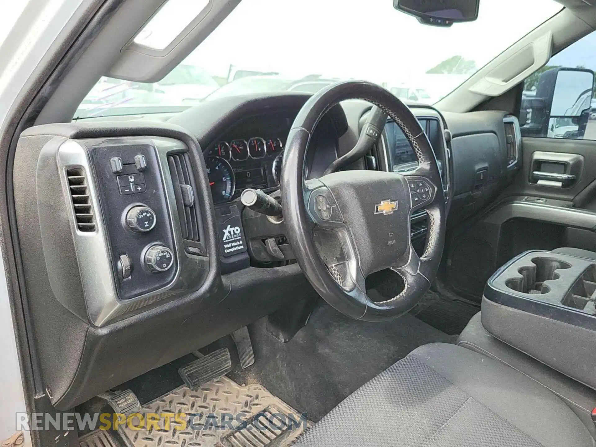 1 Photograph of a damaged car 2GC2KSEG2K1159212 CHEVROLET SILVERADO 2019
