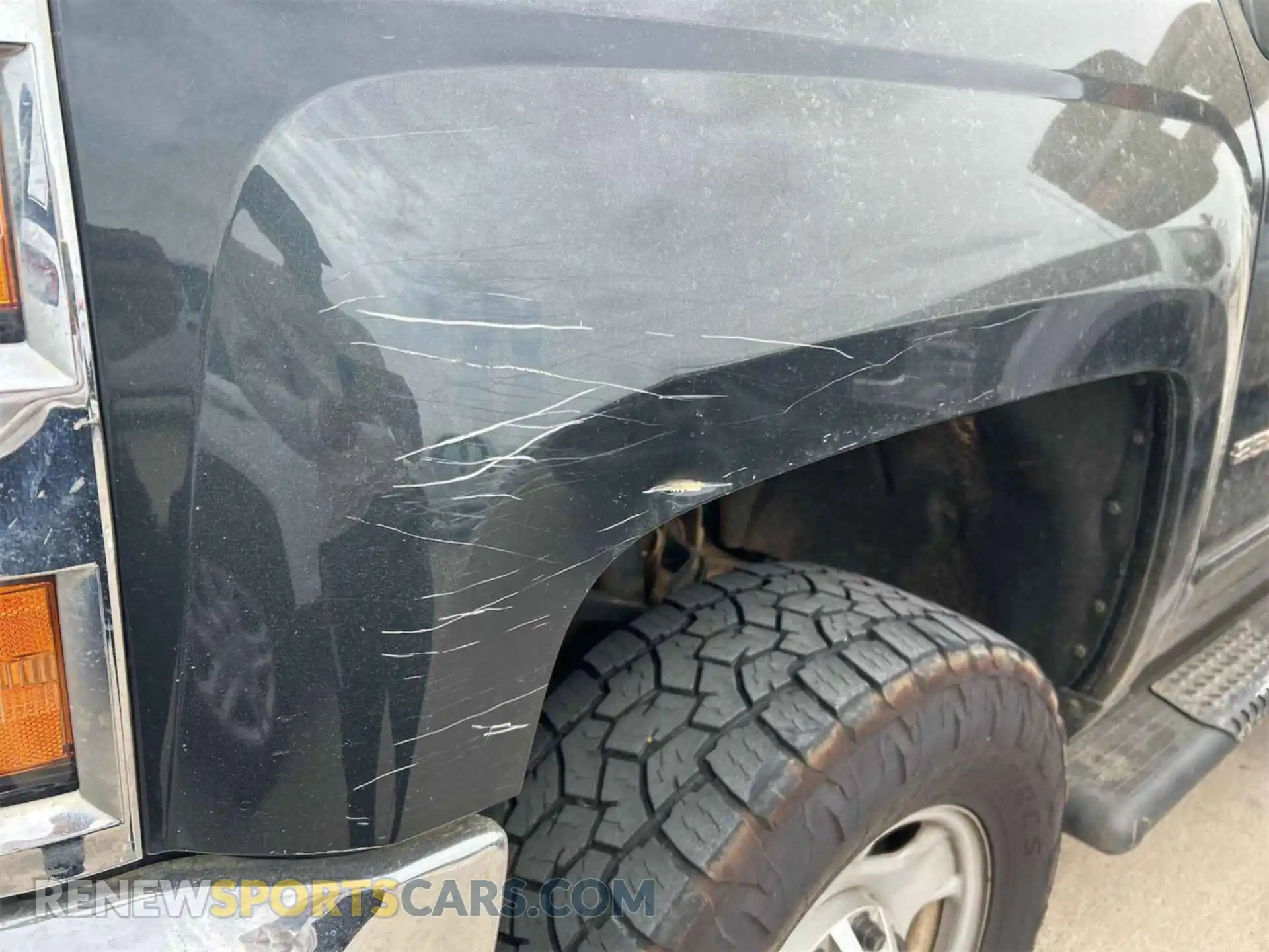 1 Photograph of a damaged car 2GC2KSEGXK1205921 CHEVROLET SILVERADO 2019