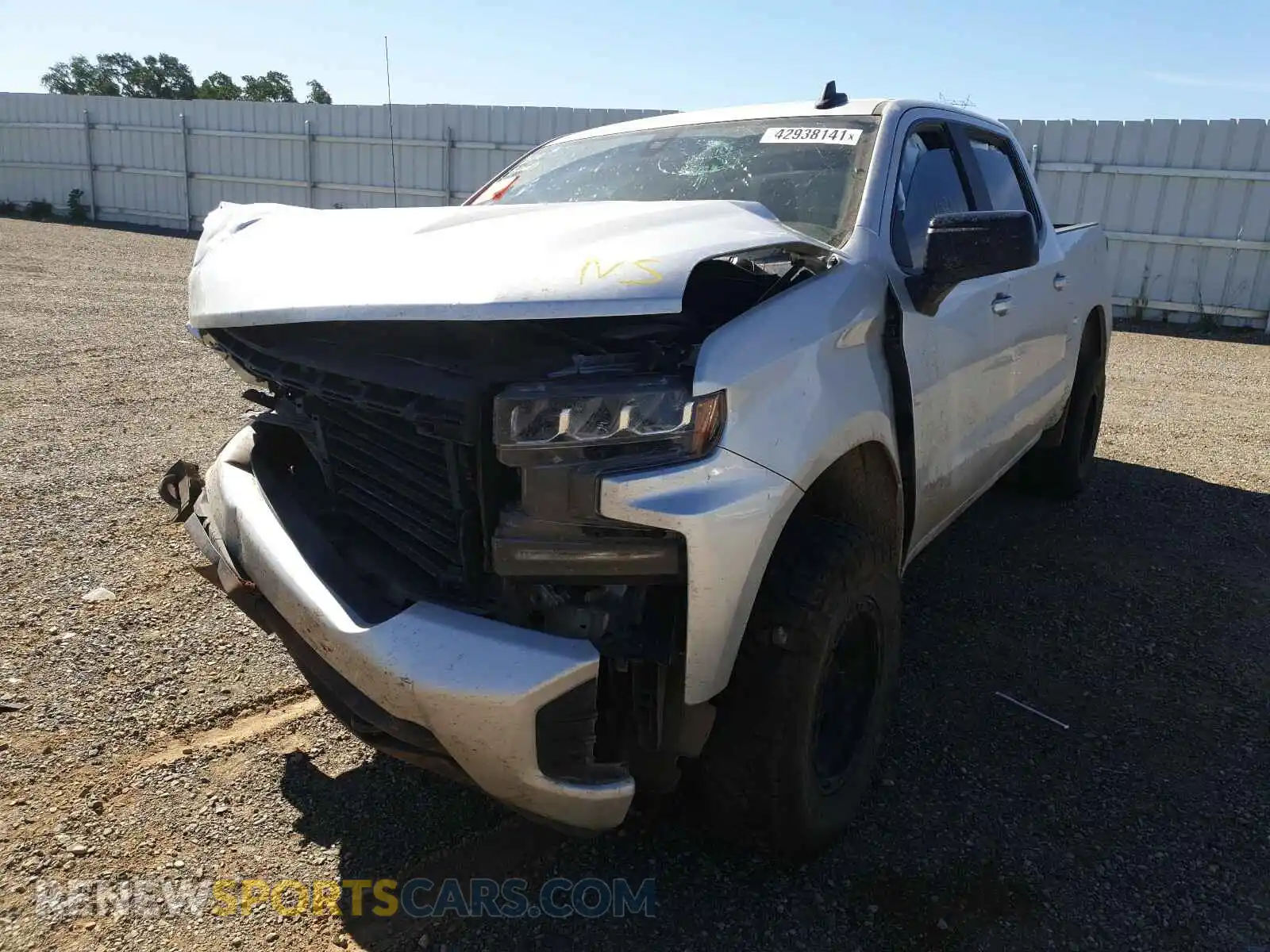 2 fotografías del automóvil dañado 3GCUYEED0KG138204 CHEVROLET SILVERADO 2019