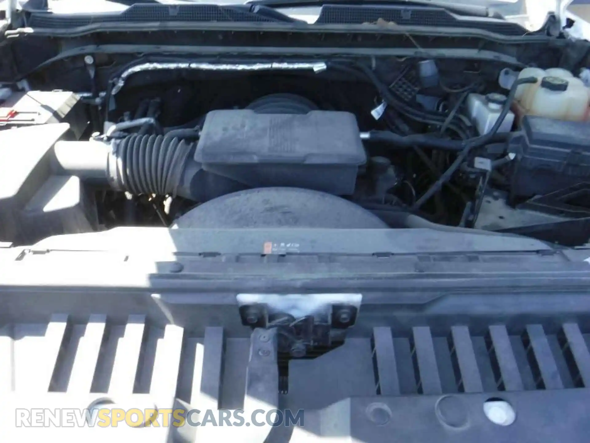 1 Photograph of a damaged car 1GC2YLE71LF268405 CHEVROLET SILVERADO 2020