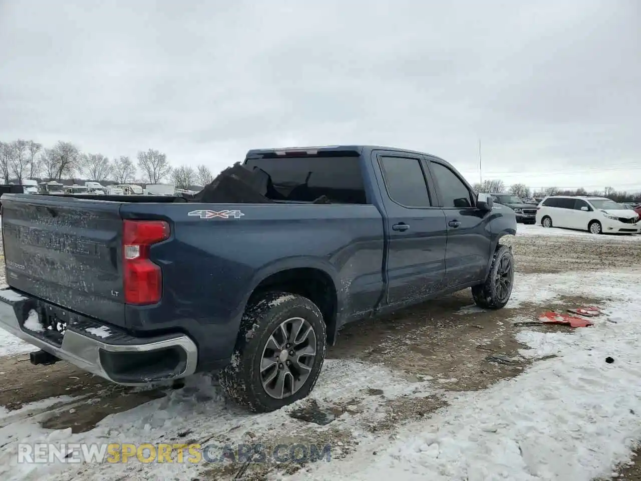 3 Photograph of a damaged car 1GCUYDED5LZ319181 CHEVROLET SILVERADO 2020