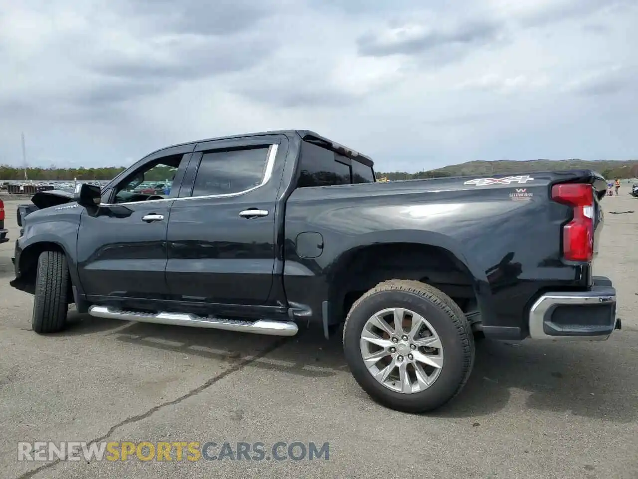 2 Photograph of a damaged car 3GCUYGEL3LG303845 CHEVROLET SILVERADO 2020