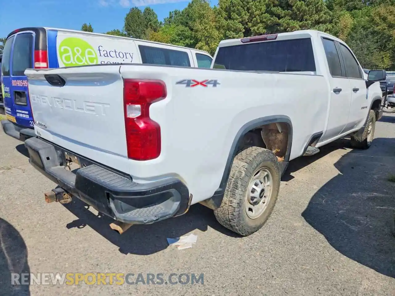 3 Фотография поврежденного автомобиля 1GB2YLE74MF273605 CHEVROLET SILVERADO 2021