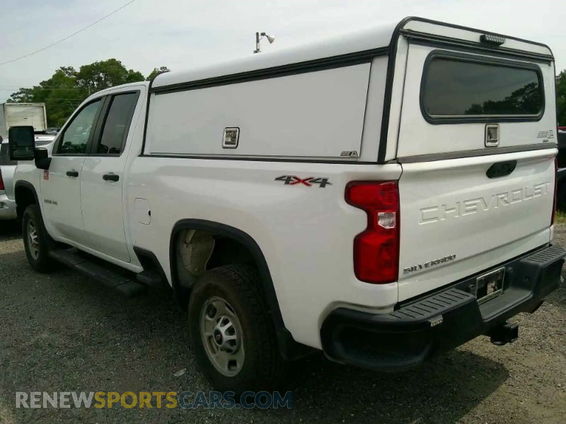 2 Photograph of a damaged car 1GC2YLE74MF251292 CHEVROLET SILVERADO 2021