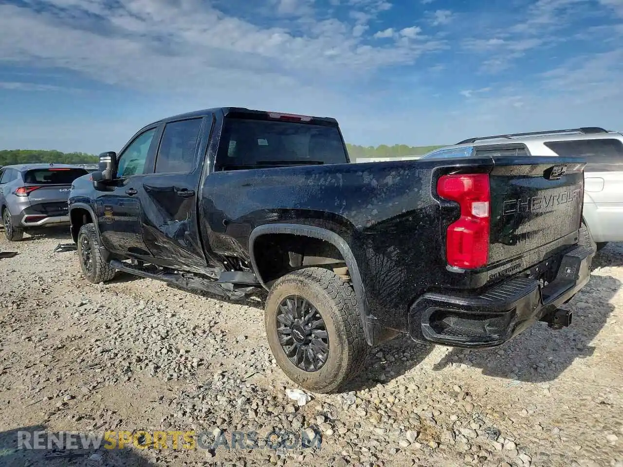 2 fotografías del automóvil dañado 1GC4YNE7XMF122932 CHEVROLET SILVERADO 2021