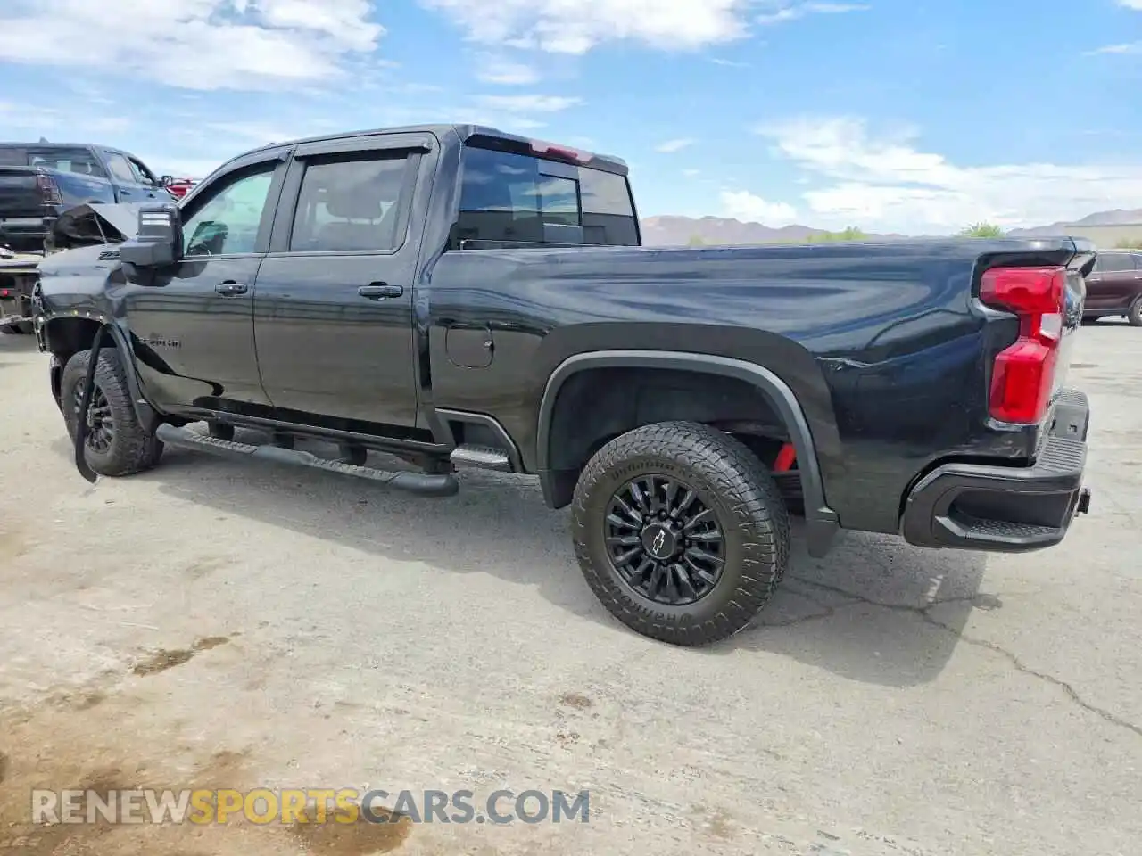 2 fotografías del automóvil dañado 1GC4YPE72MF173482 CHEVROLET SILVERADO 2021
