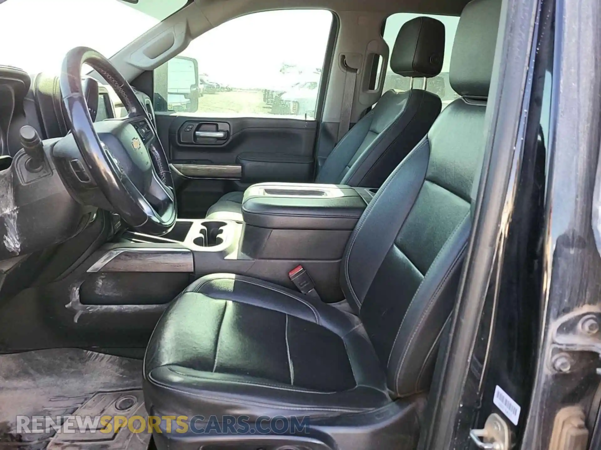2 Photograph of a damaged car 1GC4YUEY9MF149025 CHEVROLET SILVERADO 2021