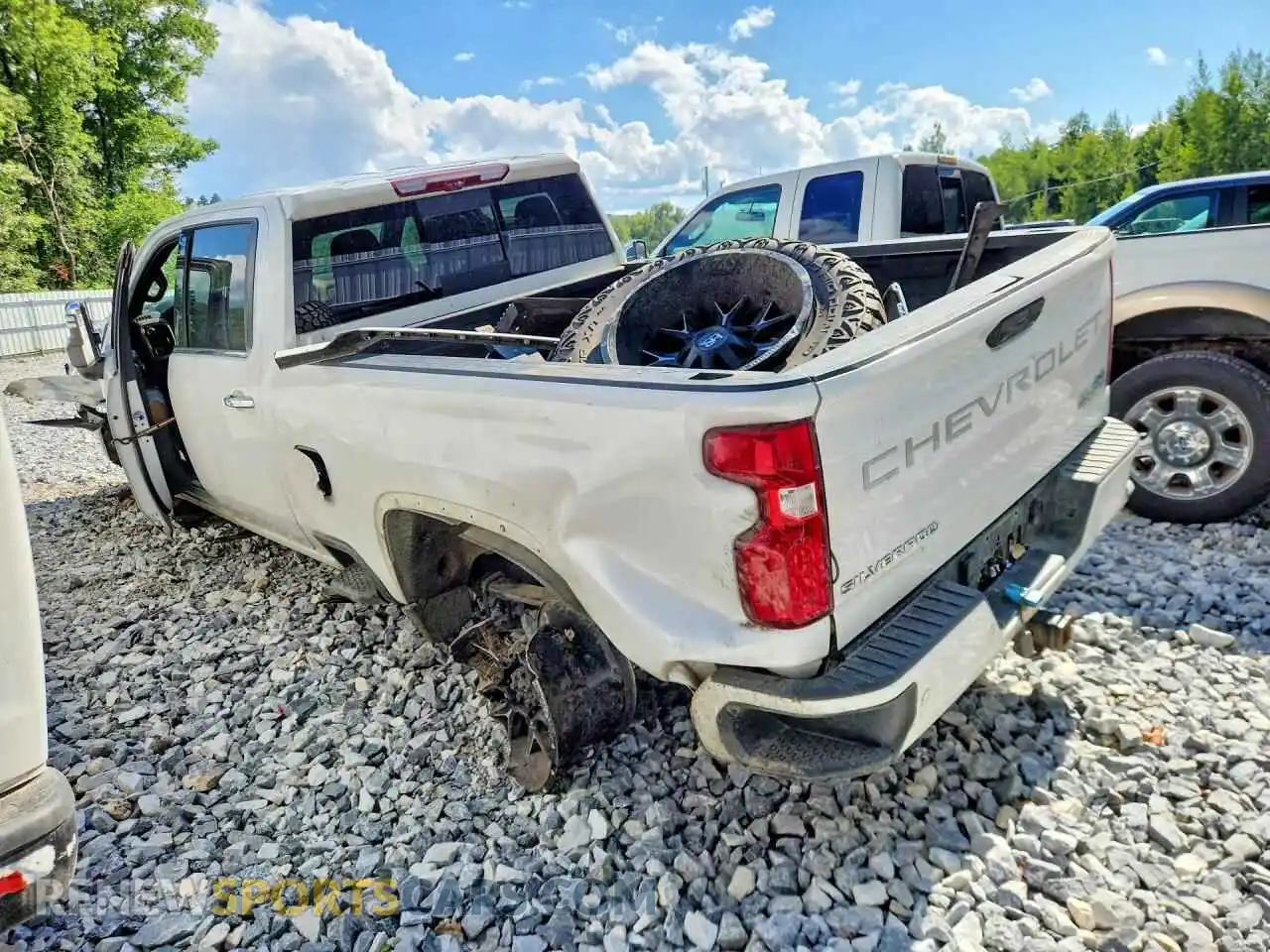 2 Photograph of a damaged car 1GC4YVEY7MF122072 CHEVROLET SILVERADO 2021
