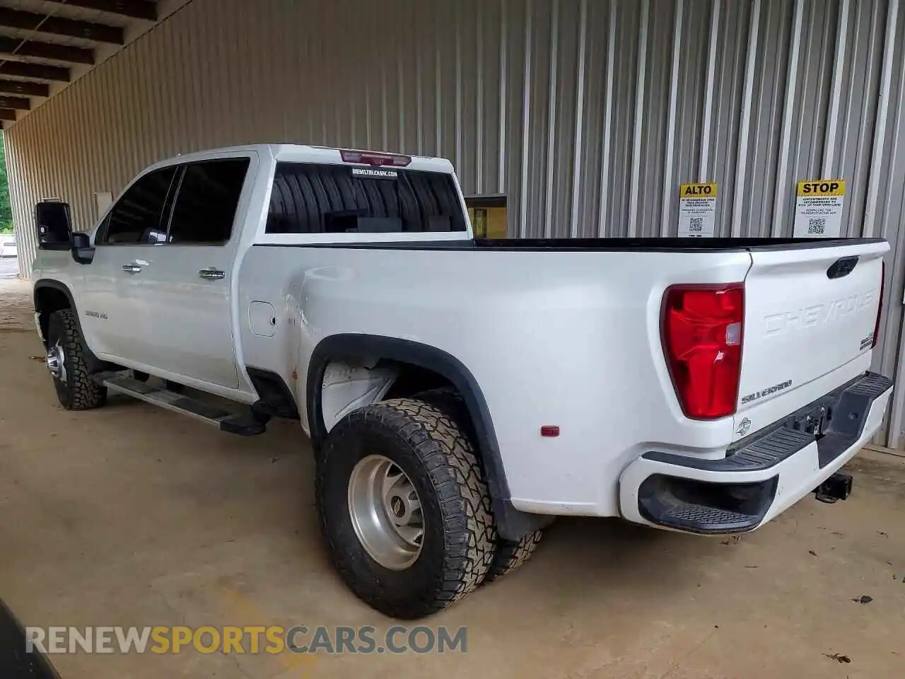 2 Photograph of a damaged car 1GC4YVEY8MF140970 CHEVROLET SILVERADO 2021