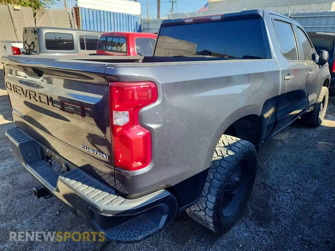 3 fotografías del automóvil dañado 1GCPWBEK1MZ381555 CHEVROLET SILVERADO 2021