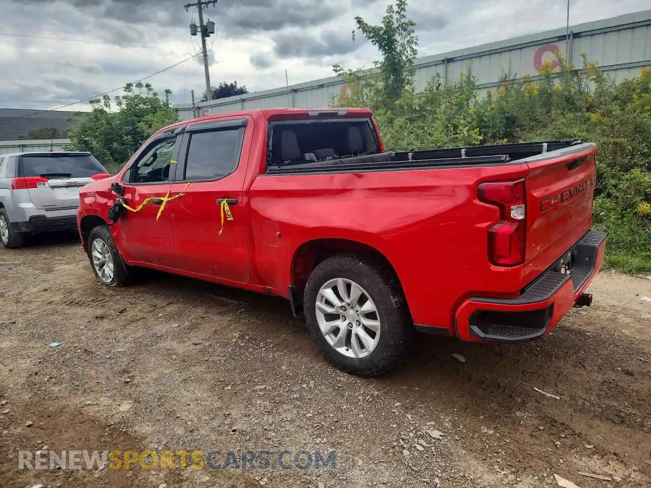 2 fotografías del automóvil dañado 1GCPYBEK3MZ213748 CHEVROLET SILVERADO 2021