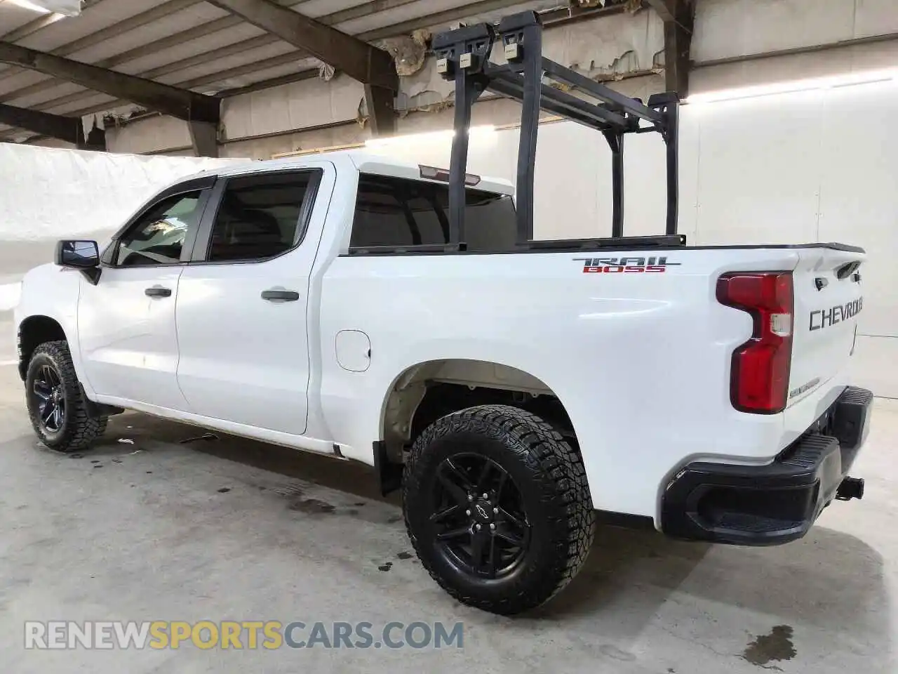 2 Фотография поврежденного автомобиля 1GCPYCEF1MZ272225 CHEVROLET SILVERADO 2021