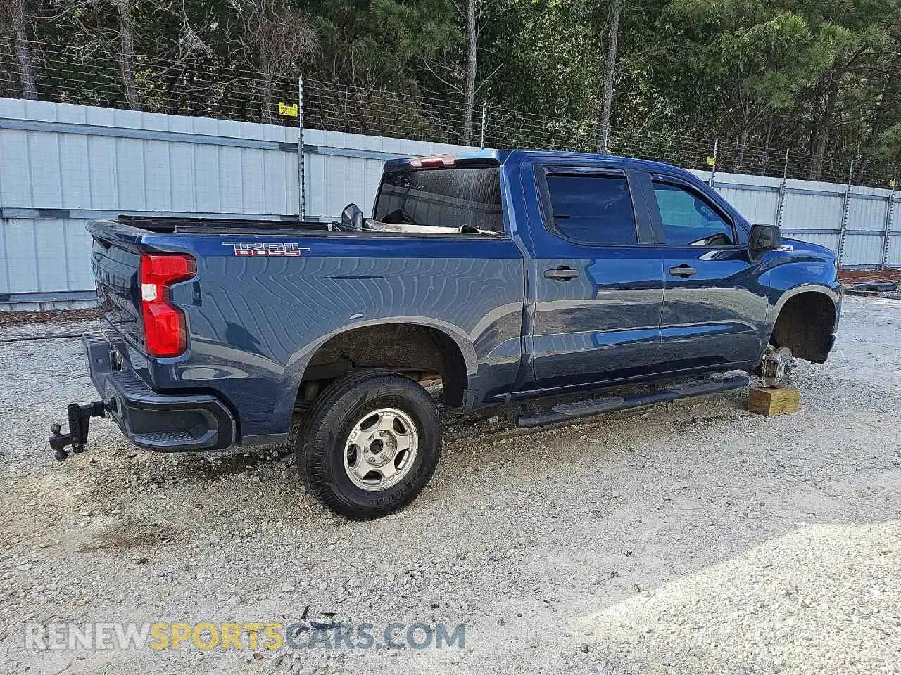 3 Photograph of a damaged car 1GCPYCEF4MZ159658 CHEVROLET SILVERADO 2021