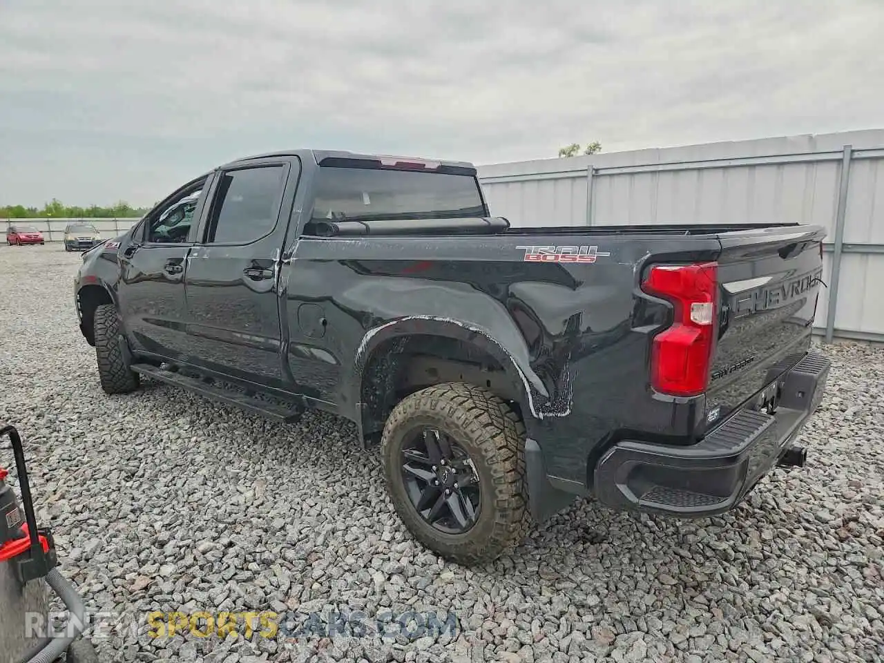 2 fotografías del automóvil dañado 1GCPYCEF7MZ290437 CHEVROLET SILVERADO 2021