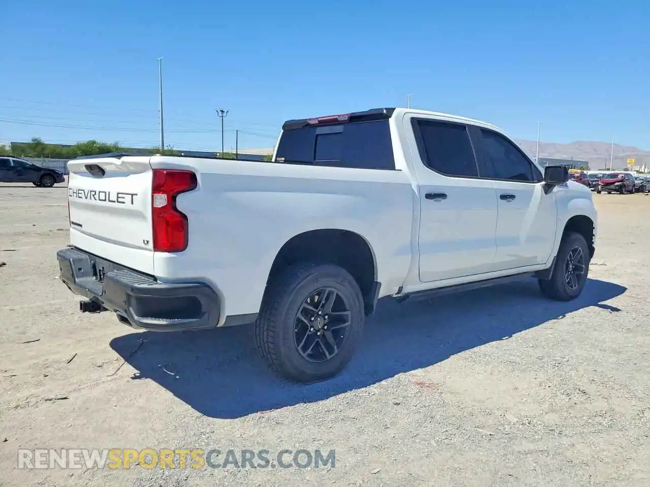 3 fotografías del automóvil dañado 1GCPYFED5MZ218457 CHEVROLET SILVERADO 2021