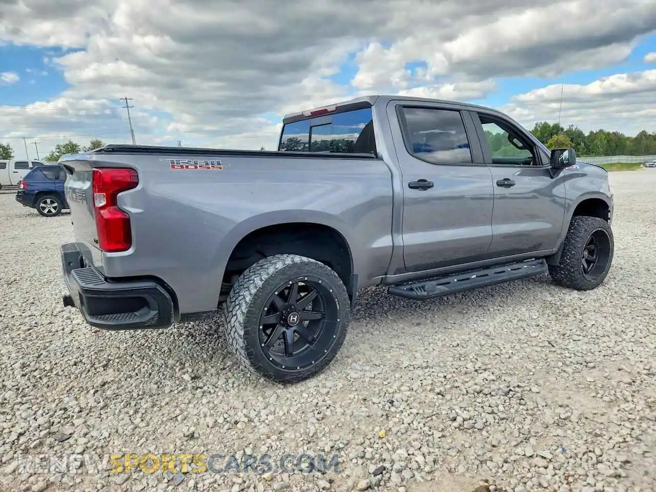 3 fotografías del automóvil dañado 1GCPYFED5MZ292025 CHEVROLET SILVERADO 2021