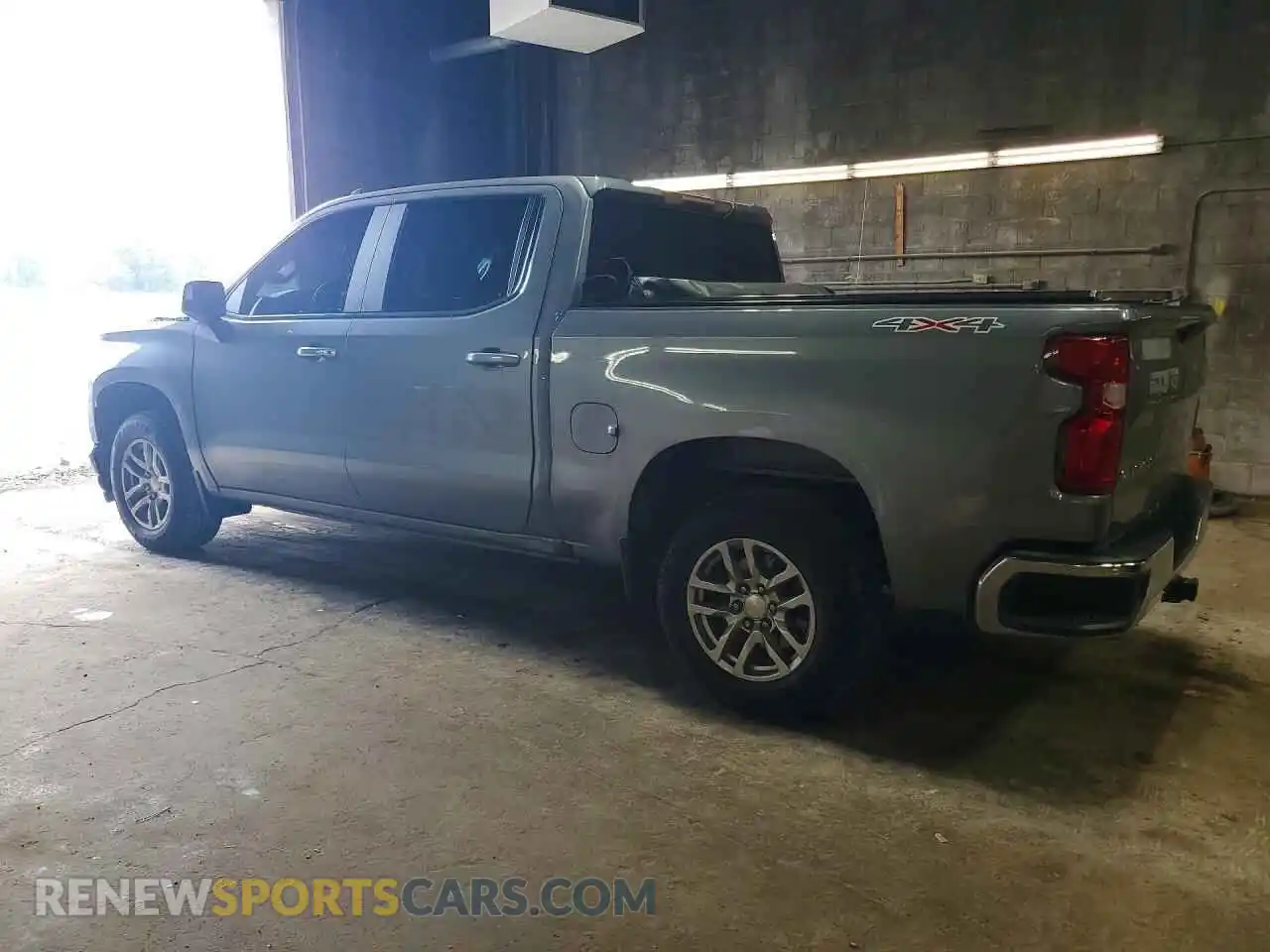 2 Photograph of a damaged car 1GCPYJEK2MZ430329 CHEVROLET SILVERADO 2021