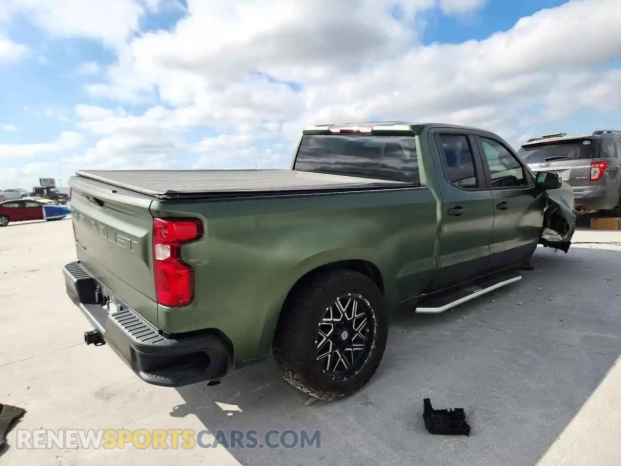 3 Photograph of a damaged car 1GCRWAEF2MZ264041 CHEVROLET SILVERADO 2021