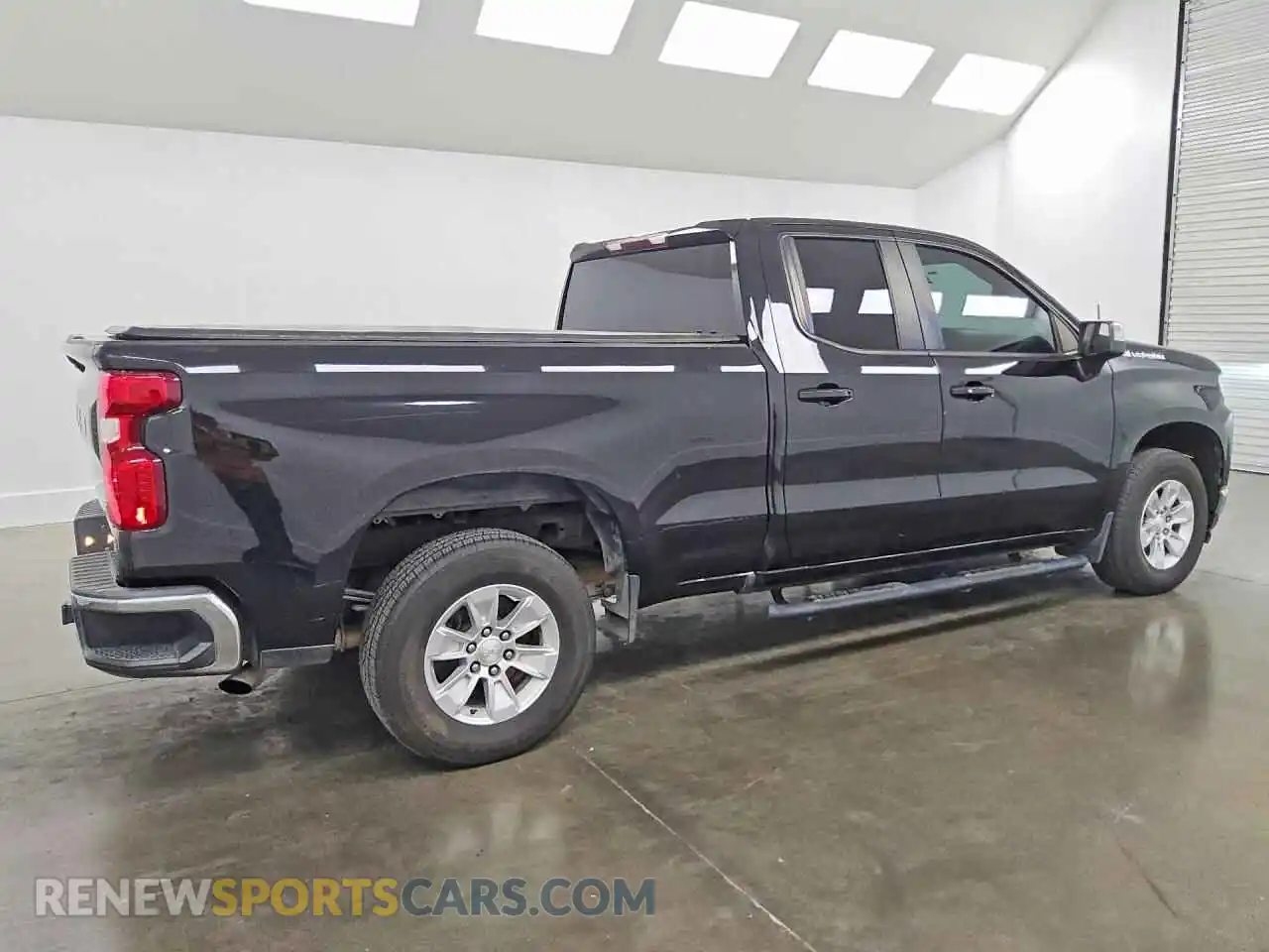 3 Photograph of a damaged car 1GCRWCEK7MZ369151 CHEVROLET SILVERADO 2021