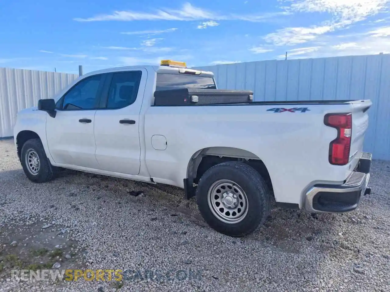 2 Photograph of a damaged car 1GCRYAEF1MZ330122 CHEVROLET SILVERADO 2021