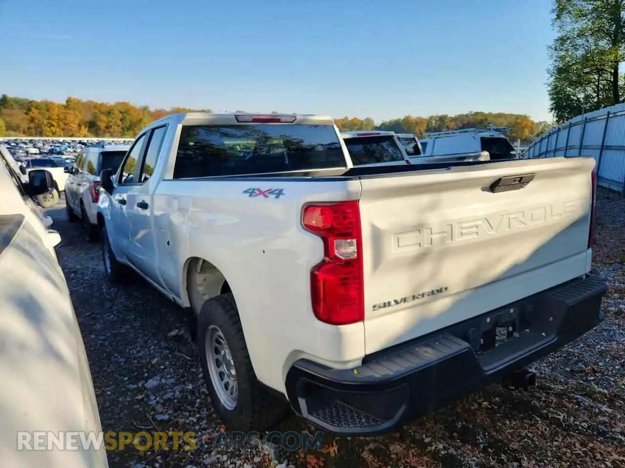 2 fotografías del automóvil dañado 1GCRYAEH7MZ406959 CHEVROLET SILVERADO 2021