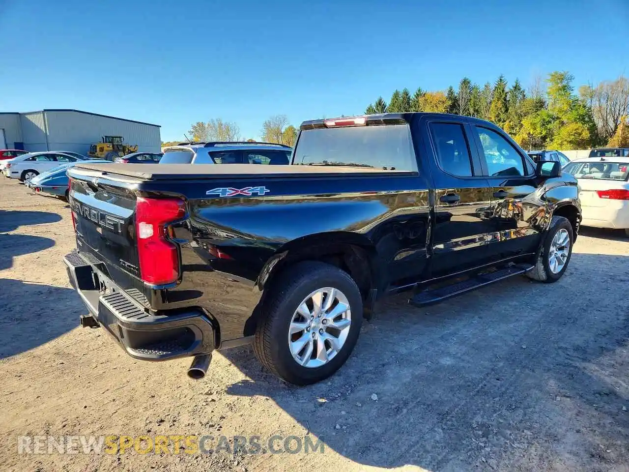 3 fotografías del automóvil dañado 1GCRYBEH2MZ121172 CHEVROLET SILVERADO 2021