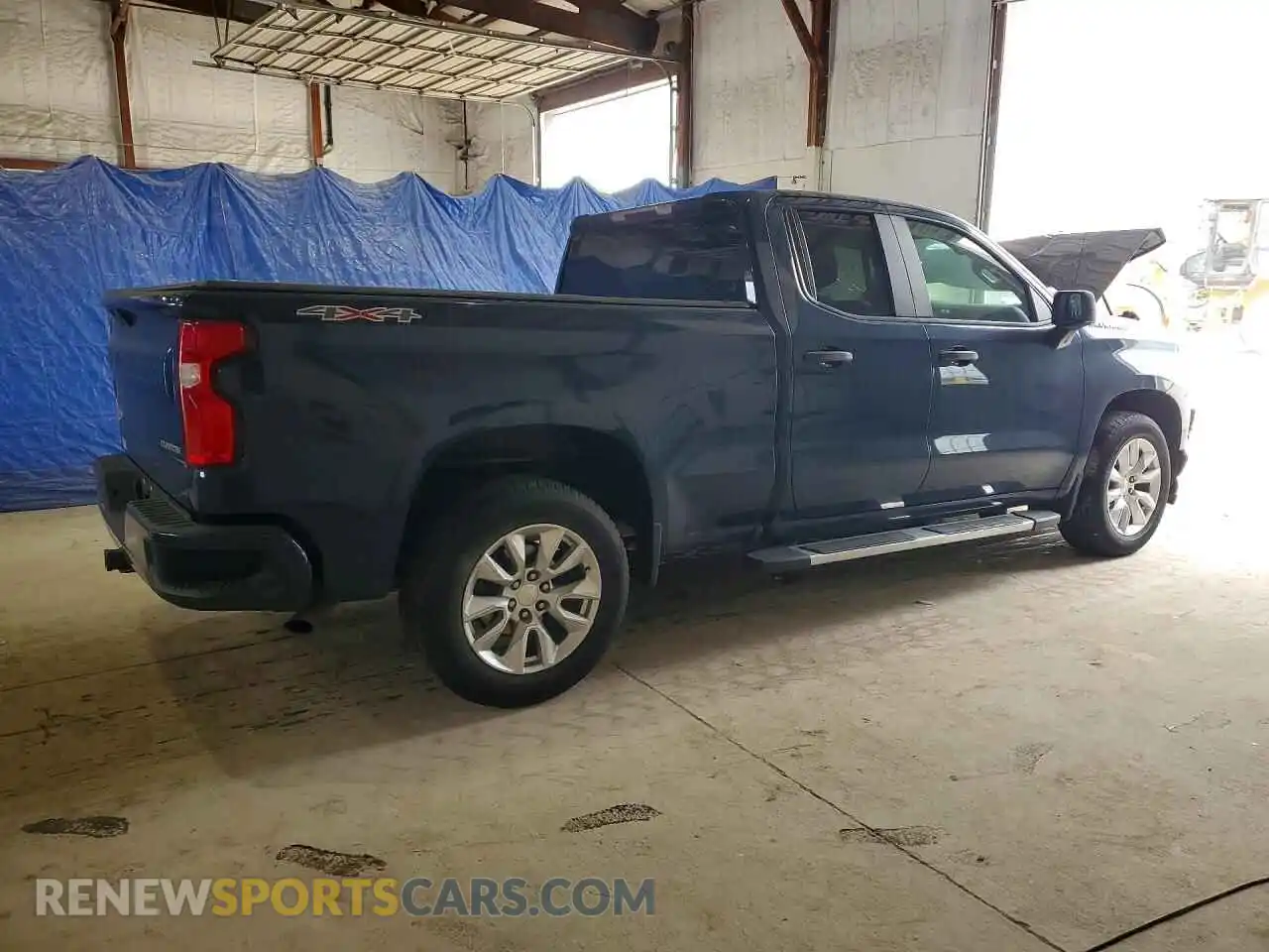 3 fotografías del automóvil dañado 1GCRYBEK4MZ342736 CHEVROLET SILVERADO 2021
