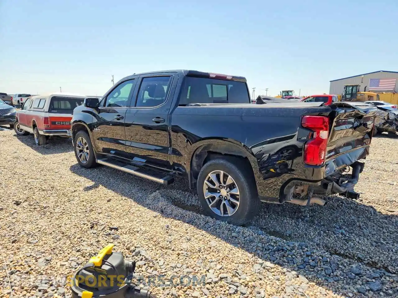 2 fotografías del automóvil dañado 1GCUYDED0MZ280498 CHEVROLET SILVERADO 2021