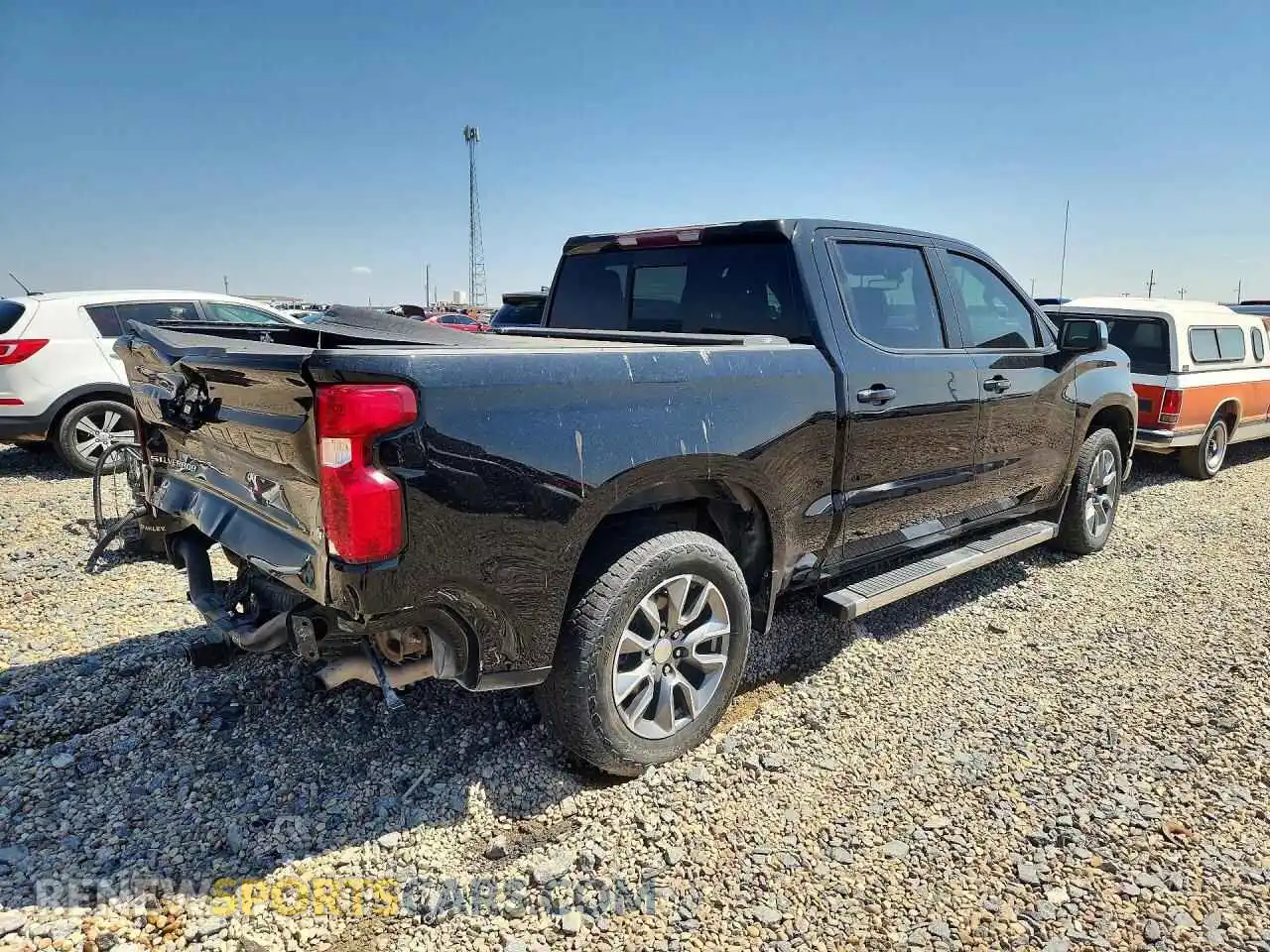 3 fotografías del automóvil dañado 1GCUYDED0MZ280498 CHEVROLET SILVERADO 2021