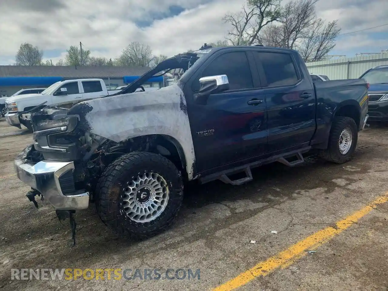 1 Photograph of a damaged car 1GCUYDED5MZ117961 CHEVROLET SILVERADO 2021