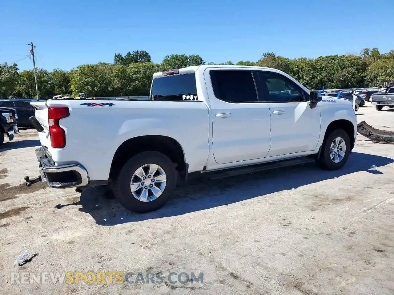 3 Photograph of a damaged car 1GCUYDED6MZ101803 CHEVROLET SILVERADO 2021