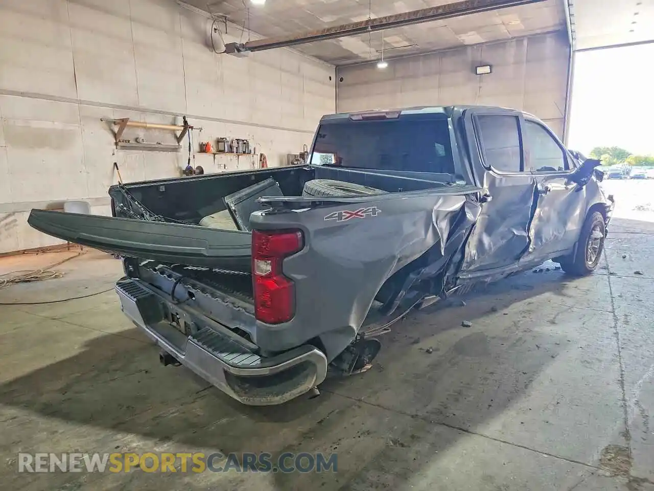 3 Photograph of a damaged car 1GCUYDED6MZ190580 CHEVROLET SILVERADO 2021