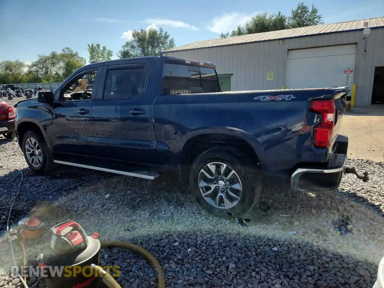 2 Фотография поврежденного автомобиля 1GCUYDED8MZ178088 CHEVROLET SILVERADO 2021