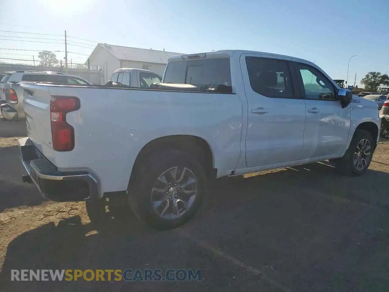 3 fotografías del automóvil dañado 1GCUYDED9MZ136710 CHEVROLET SILVERADO 2021