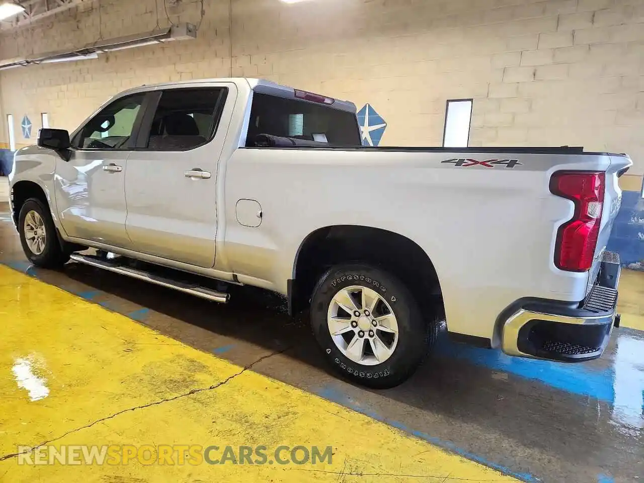2 Photograph of a damaged car 1GCUYDED9MZ411203 CHEVROLET SILVERADO 2021