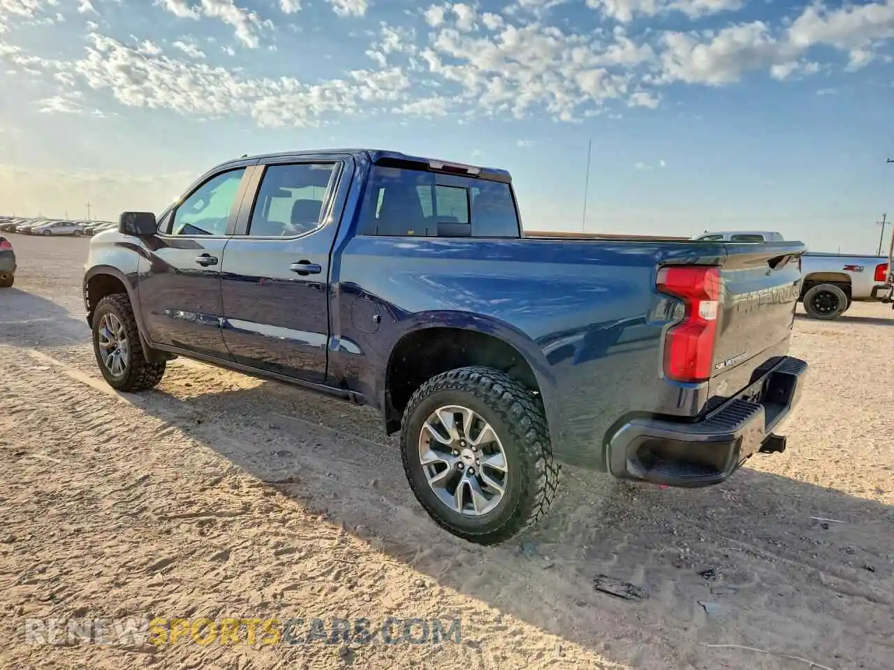 2 Photograph of a damaged car 1GCUYEED2MZ355045 CHEVROLET SILVERADO 2021