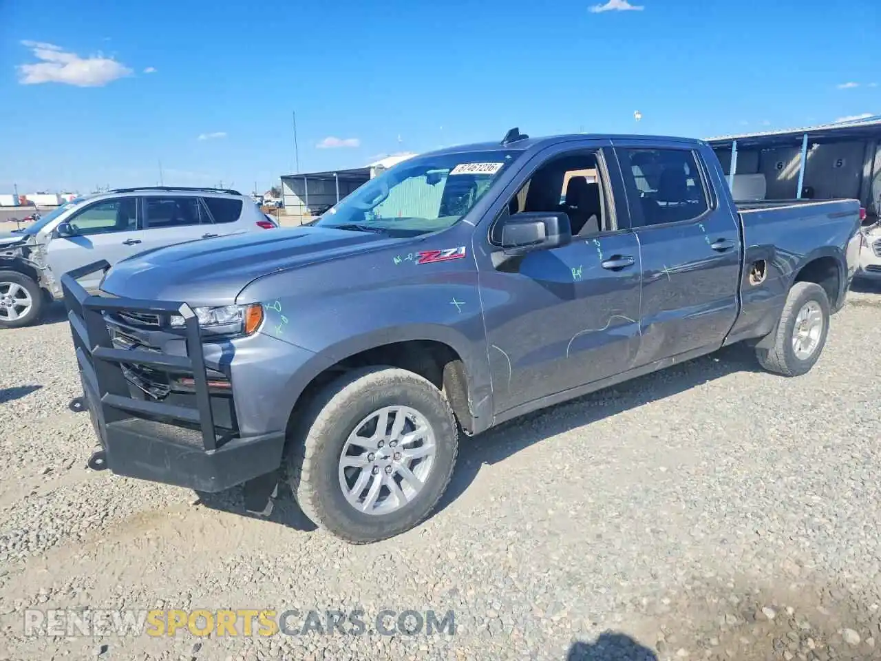 1 Фотография поврежденного автомобиля 1GCUYEED6MZ352035 CHEVROLET SILVERADO 2021