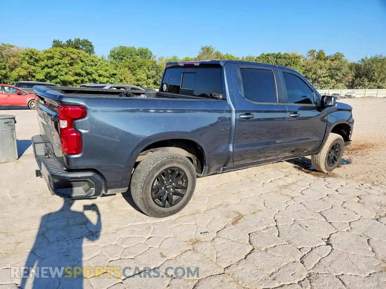 3 Photograph of a damaged car 1GCUYEED9MZ309390 CHEVROLET SILVERADO 2021