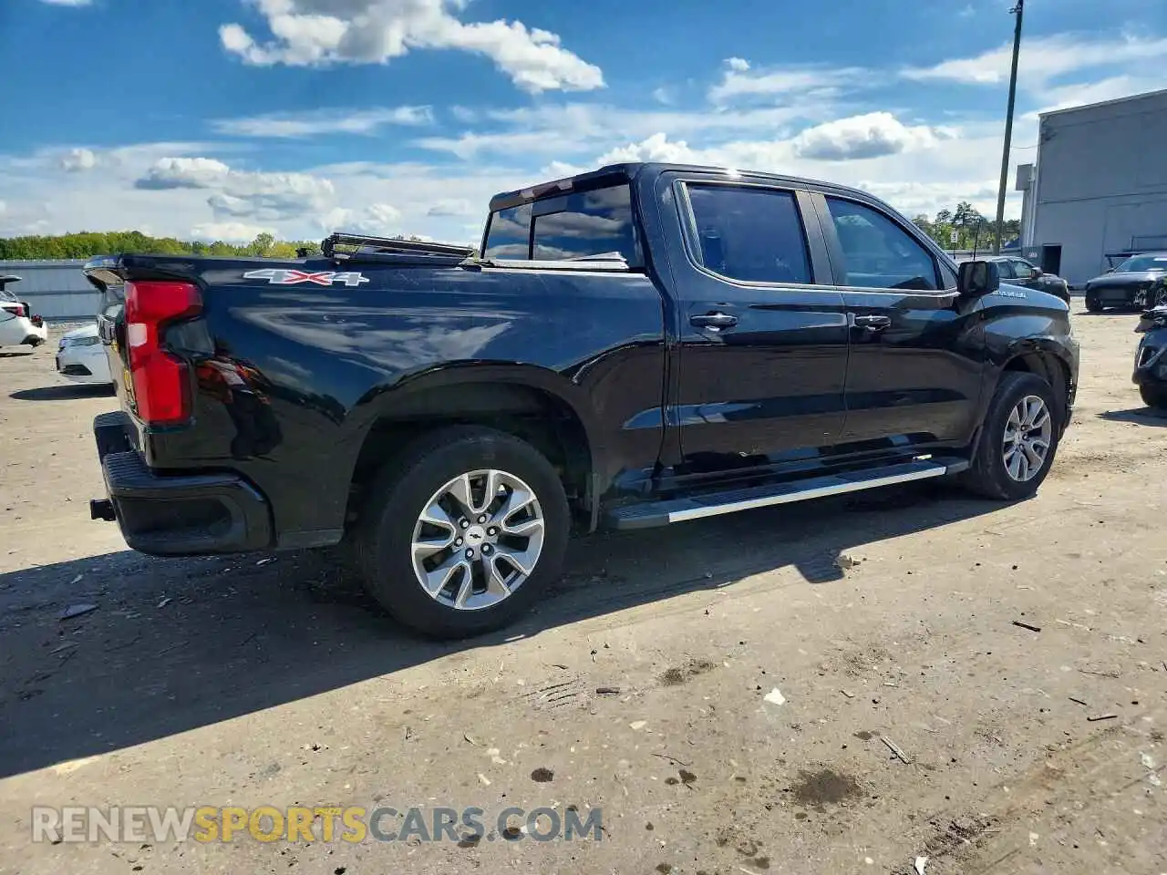 3 fotografías del automóvil dañado 1GCUYEEL5MZ210539 CHEVROLET SILVERADO 2021