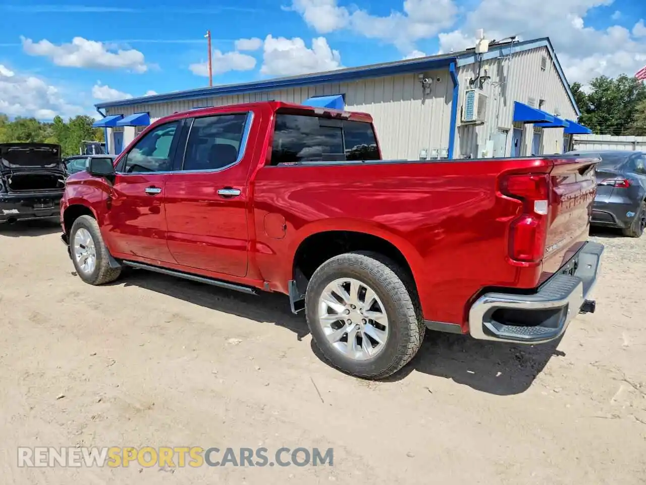 2 fotografías del automóvil dañado 1GCUYGED2MZ312286 CHEVROLET SILVERADO 2021
