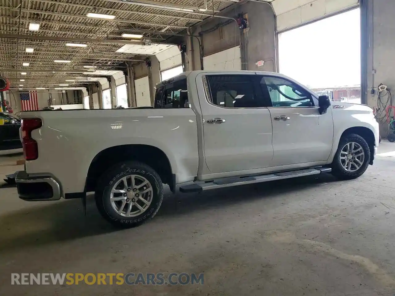 3 Photograph of a damaged car 1GCUYGED6MZ136536 CHEVROLET SILVERADO 2021