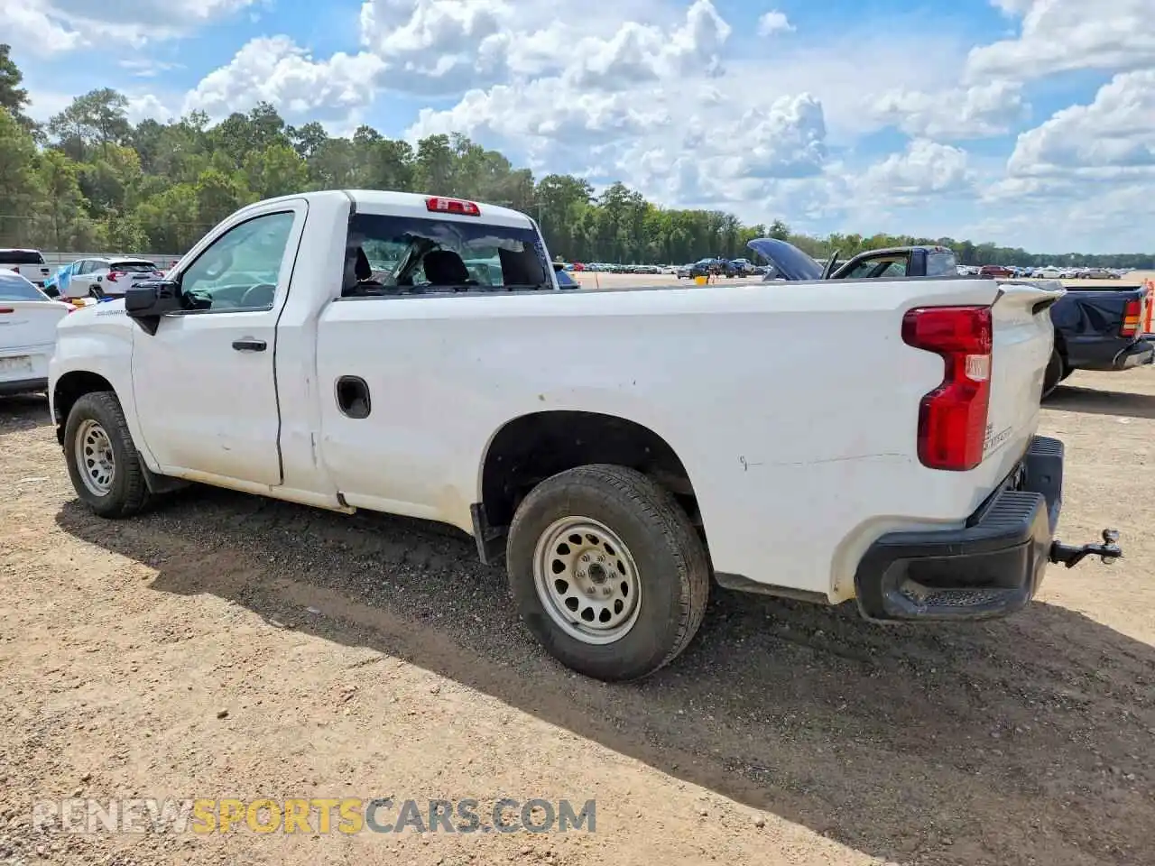 2 fotografías del automóvil dañado 3GCNWAEF4MG440196 CHEVROLET SILVERADO 2021