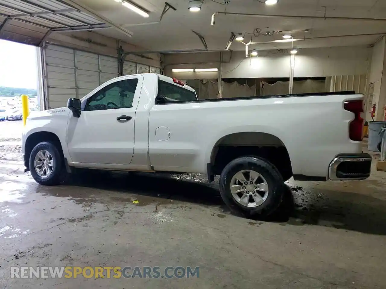 2 Photograph of a damaged car 3GCNWAEF6MG360222 CHEVROLET SILVERADO 2021