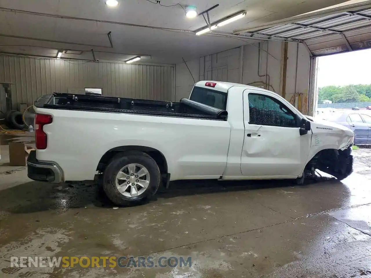 3 Photograph of a damaged car 3GCNWAEF6MG360222 CHEVROLET SILVERADO 2021