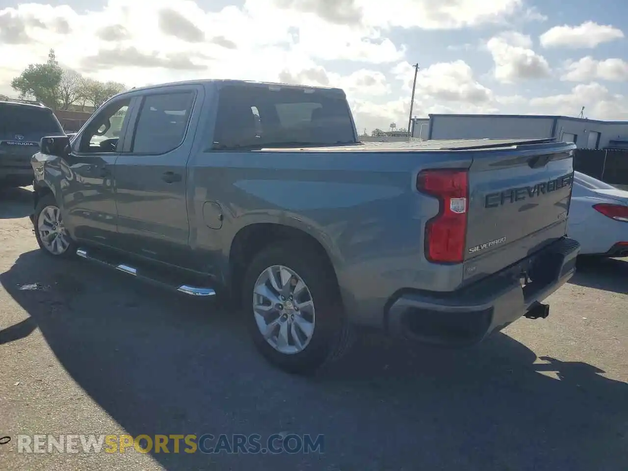 2 Photograph of a damaged car 3GCPWBEH2MG175598 CHEVROLET SILVERADO 2021