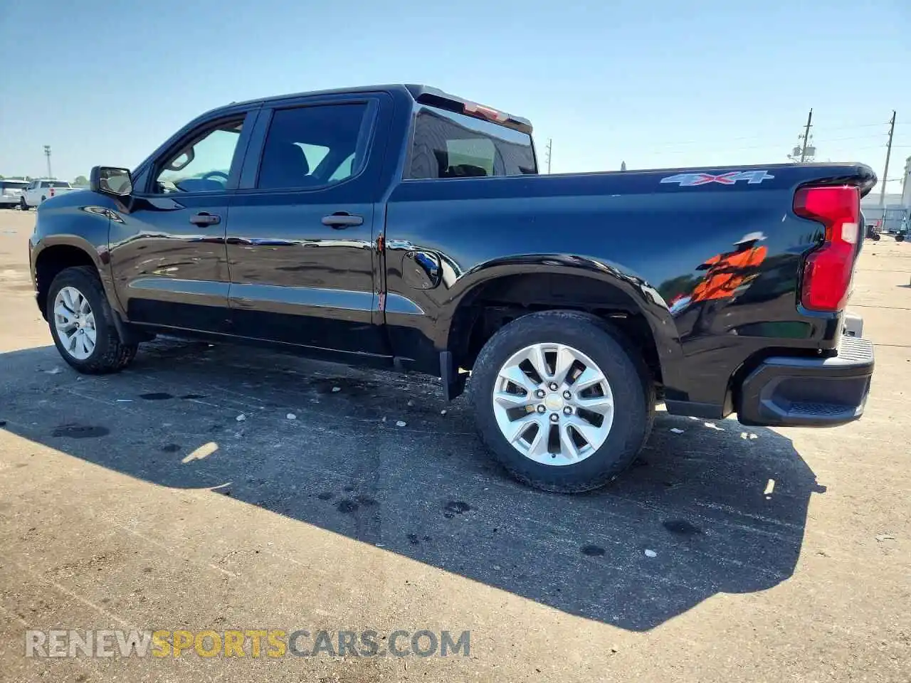2 Photograph of a damaged car 3GCPYBEK8MG264372 CHEVROLET SILVERADO 2021